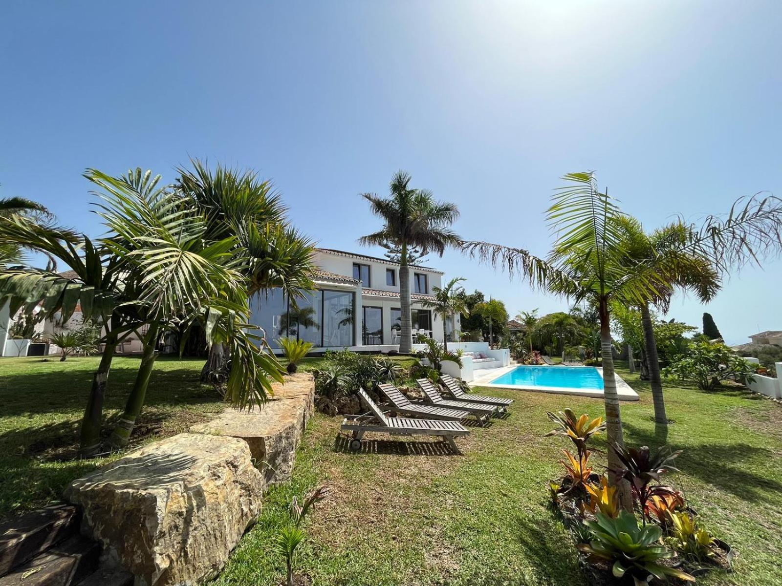 Bed & Breakfast In Villa Eden Palm Benalmadena Luaran gambar